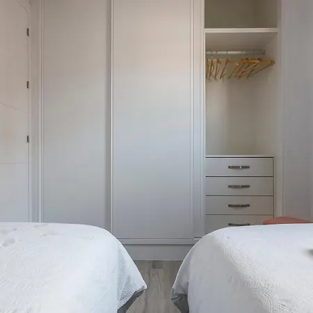 Apartment Family Suits Encantos De